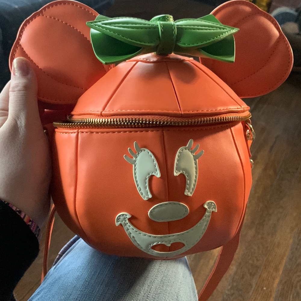 Loungefly Minnie pumpkin